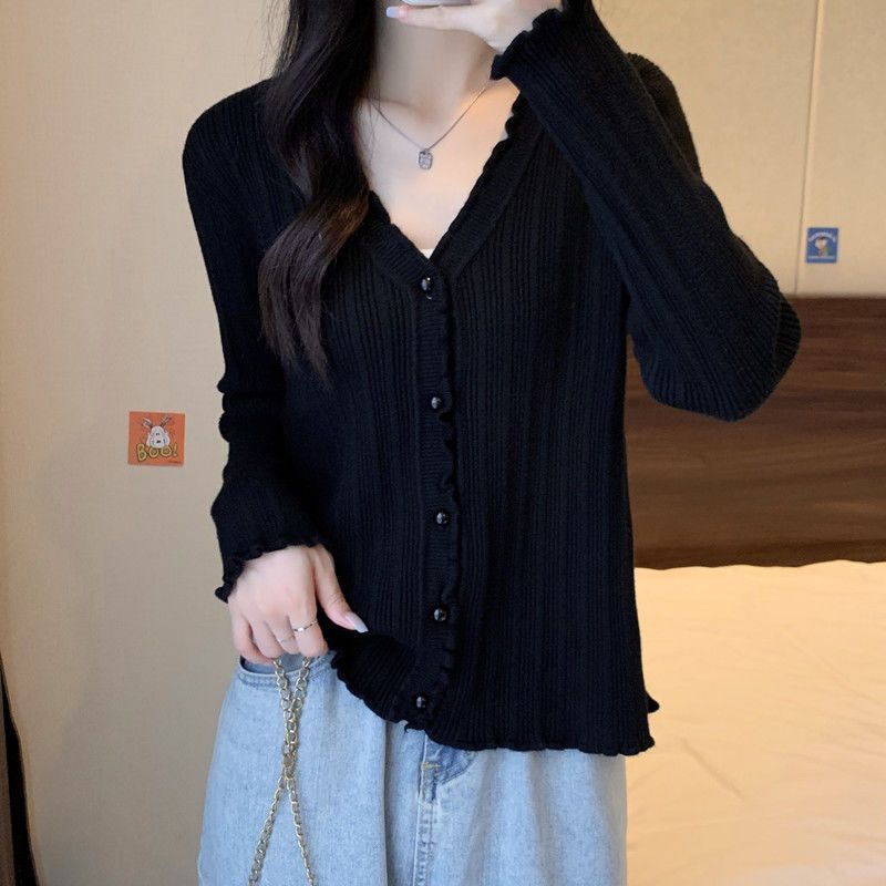 New Chubby M Inner Base Layer V-neck T-shirt