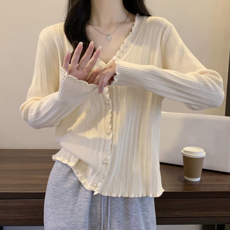 New Chubby M Inner Base Layer V-neck T-shirt