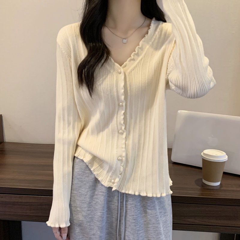 New Chubby M Inner Base Layer V-neck T-shirt