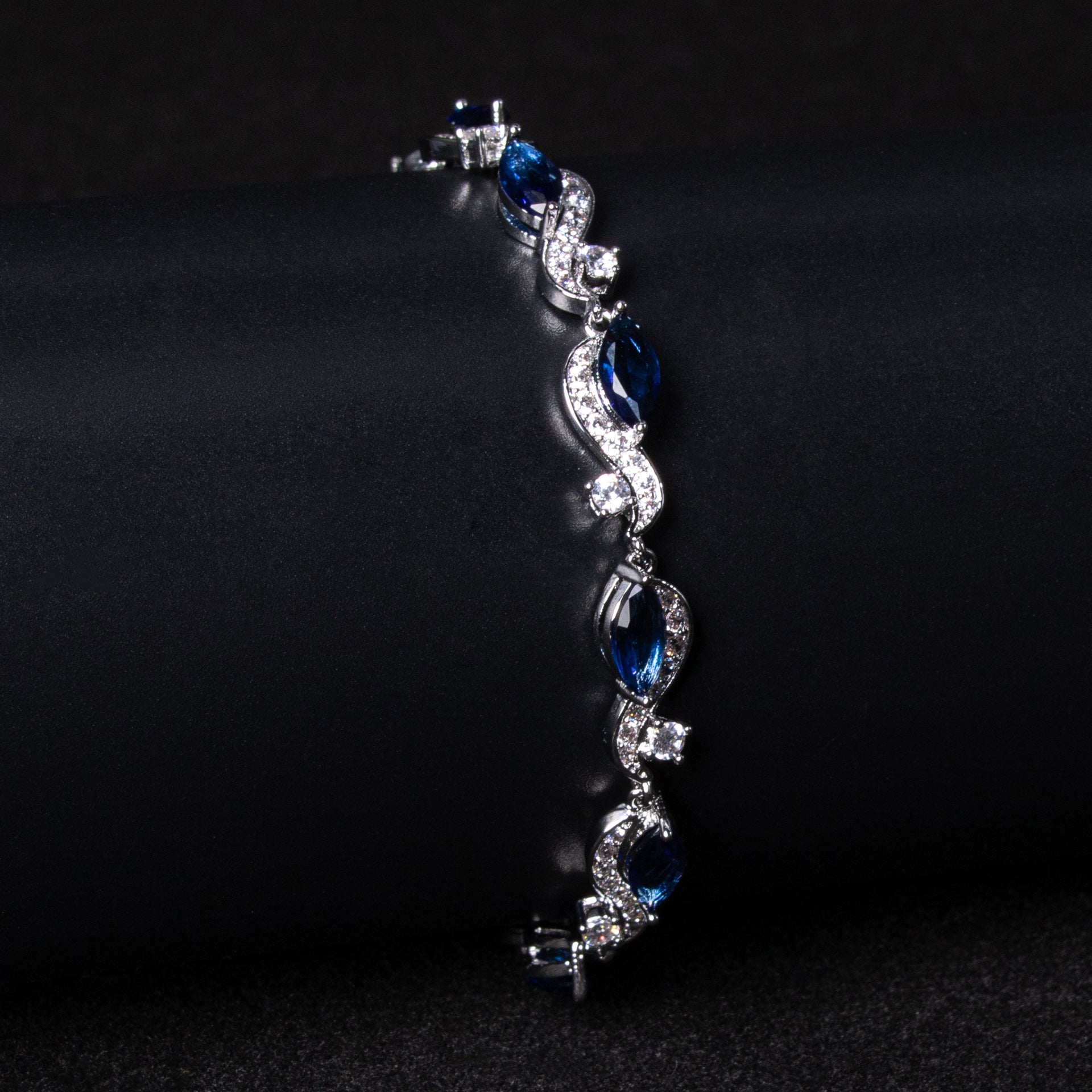 Zircon Line Bracelet High-grade Super Niche Design Bracelet