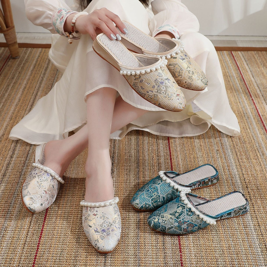 Summer New Cheongsam Ancient Style Mid Heel Embroidered Female Cloth Shoes