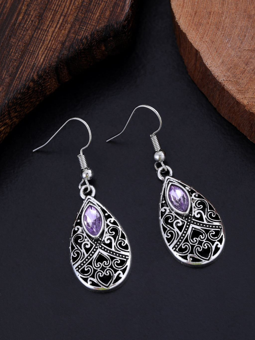 Fashionable And Versatile Retro Water Droplet Women's Earrings